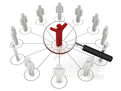 Público-alvo representado por um alvo e um grupo de pessoas